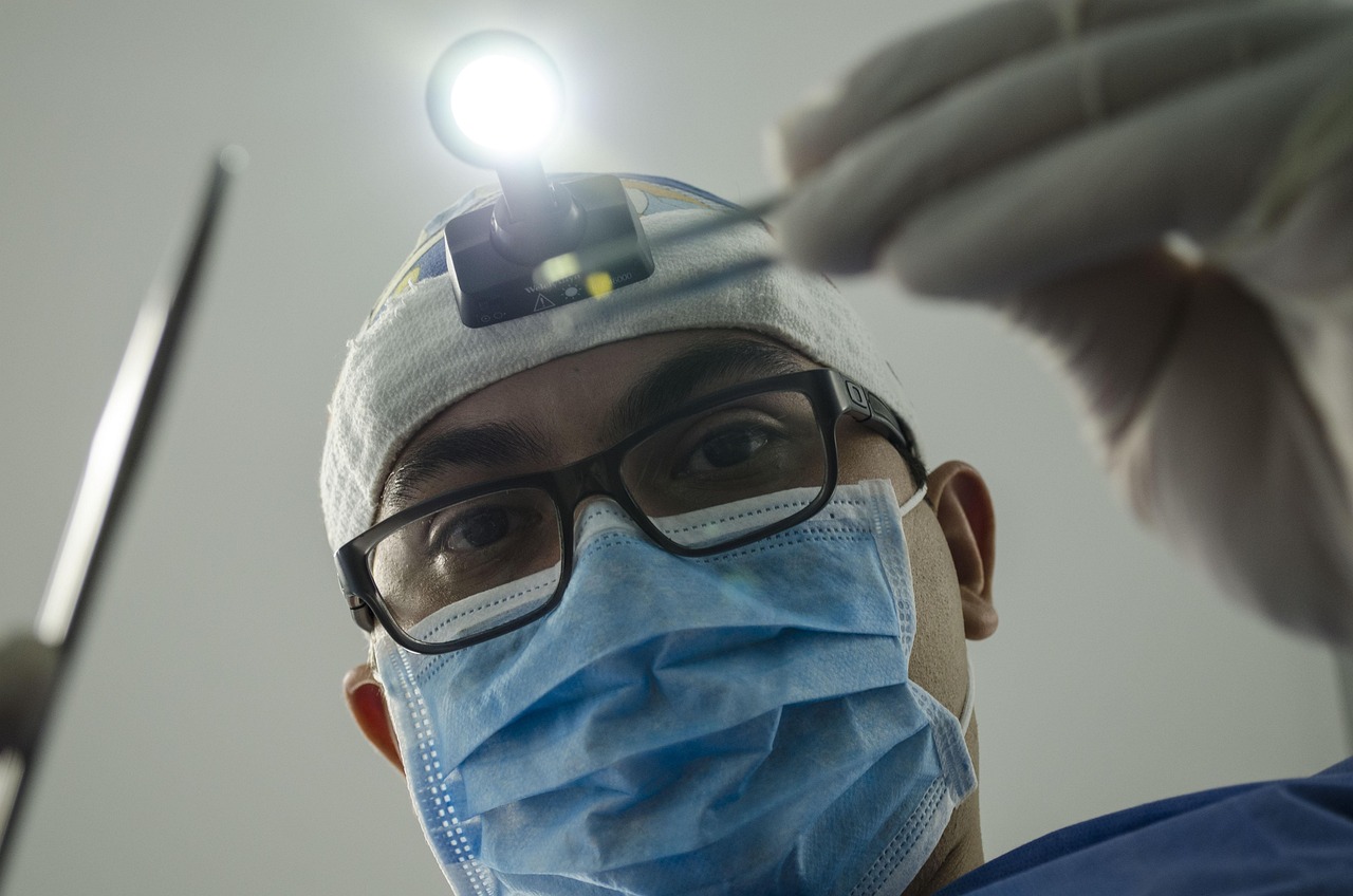Dental implants cost breakdown - Featured